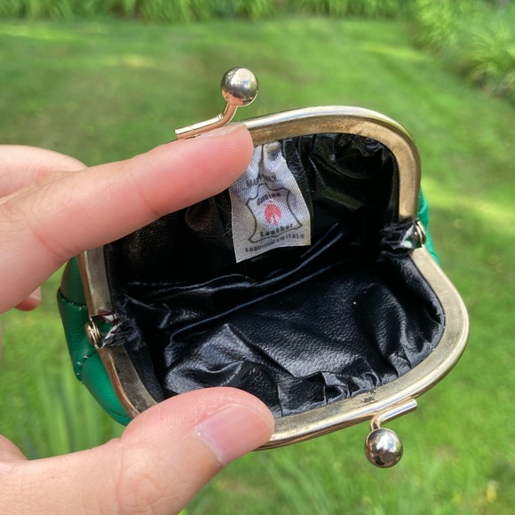 Vintage Genuine Leather Made in Italy Green Kiss Style Clasp Coin Purse Bag - Picture 8 of 9